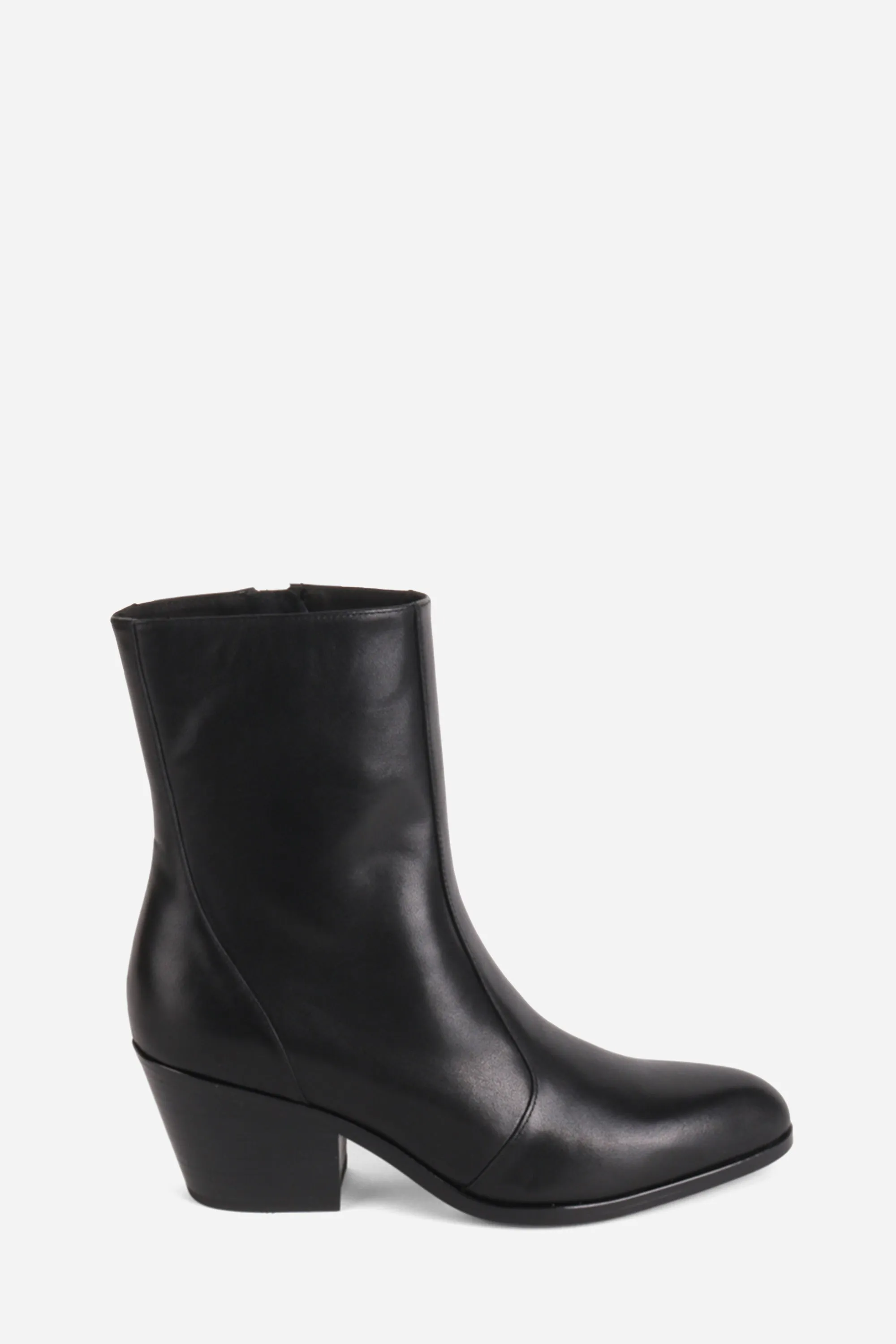 FLAIR HEELED BOOT