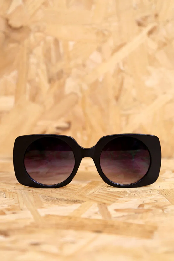 Retro Matt Black Square Sunglasses With Round Lens